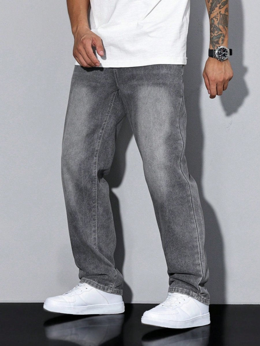 Men Jeans | Relaxed Fit with Straight Leg and Belt Loops